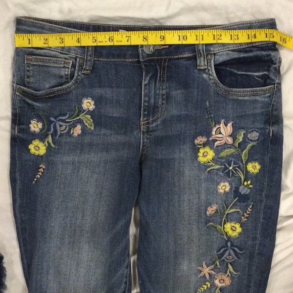 Kut From The Kloth Catherine Boyfriend Embroidered Jean Size 2 - Picture 5 of 13